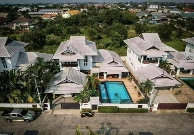 ���ͧ �� A House property