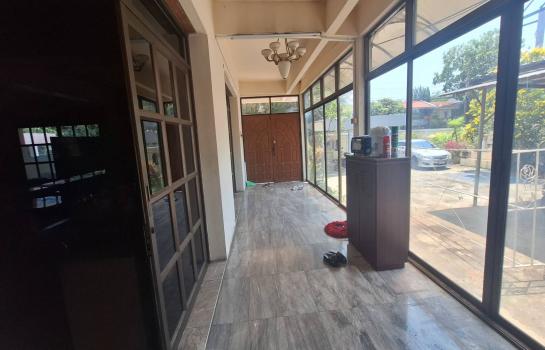 บ้าน 8 ห้องนอน บ้าน 8 ห้องนอน