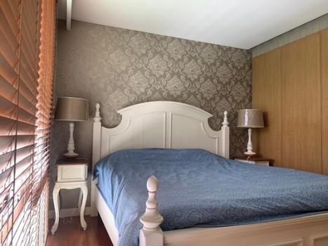 ����Թ �� Estate Corner