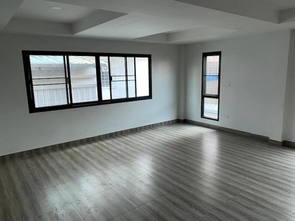 �ӹѡ�ҹ������ �ҧ�͹