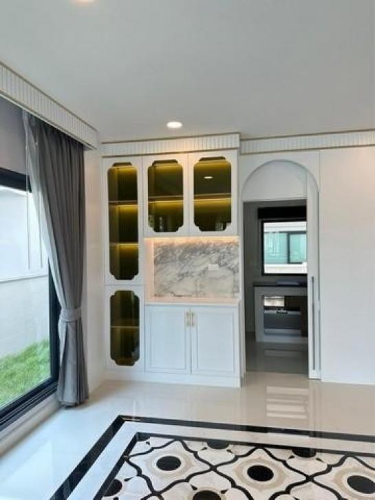 �ҧ��� �� biw