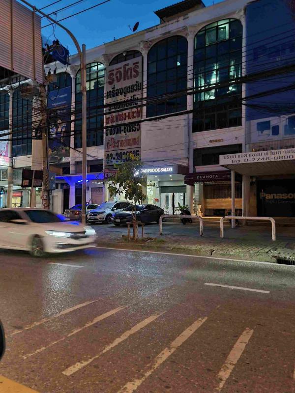 �Ҥ�þҳԪ�������� 28,000 �ҷ�����͹