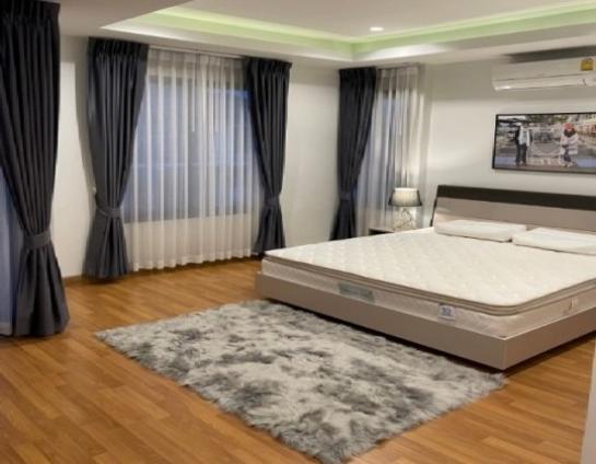 ��ҹ��ǧ˹�� 1 ��͹ �չ����