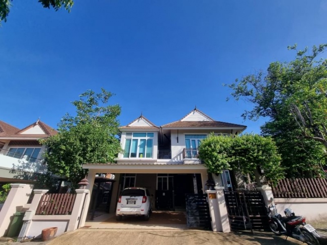 �ź��� �� A House property