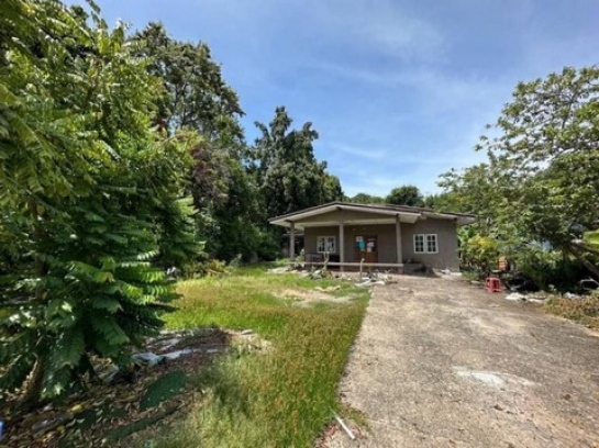 �ź��� �� A House property