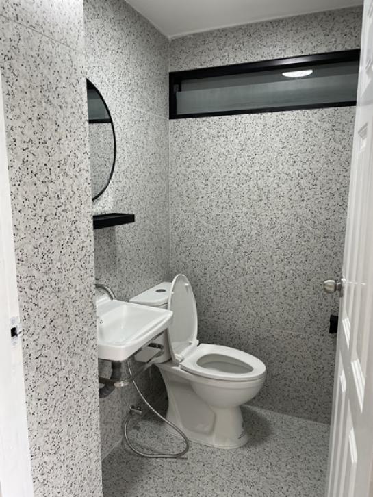 ��ҹ��������¢�ҧ ���¢�ҧ