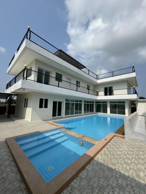 ��ҹ poolvilla