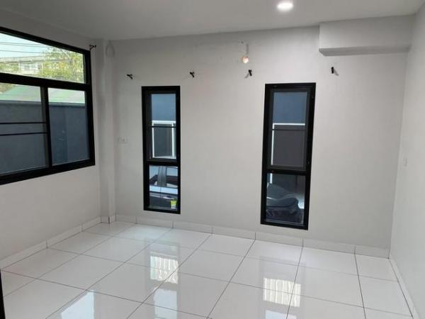 �ӹѡ�ҹ������ �ҧ�͹