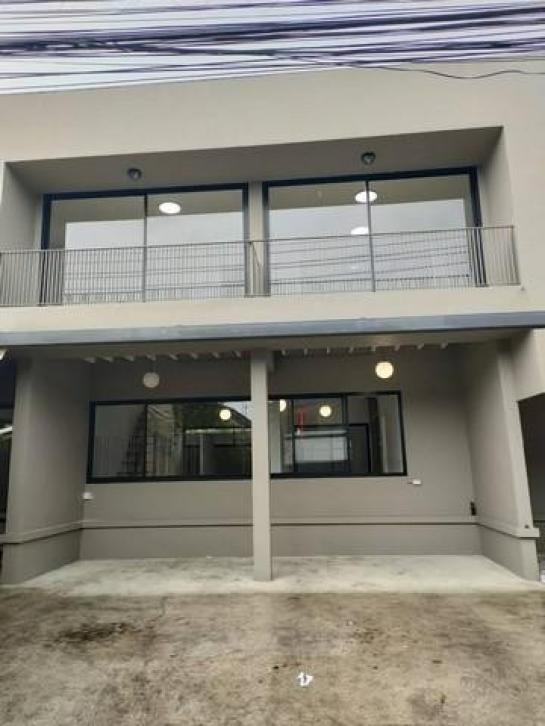 ���¢�ҧ �� biw