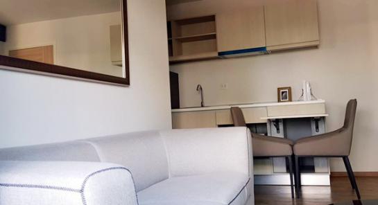 �͹� ö俿�Һշ���� �ҧ���