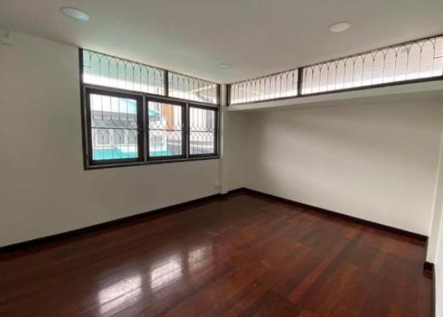 ��º�ҹ �ҧ�͡�˭��ا෾