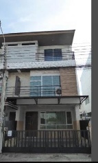 ����������Ϳ��� �Ҥһ�С�������� 32,000 �ҷ/��͹