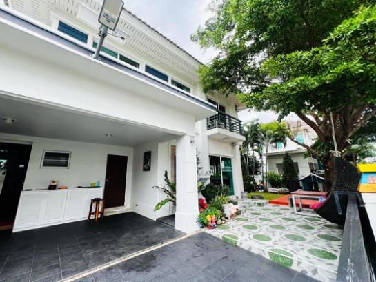 �ҧ�˭� �� Nuttapong