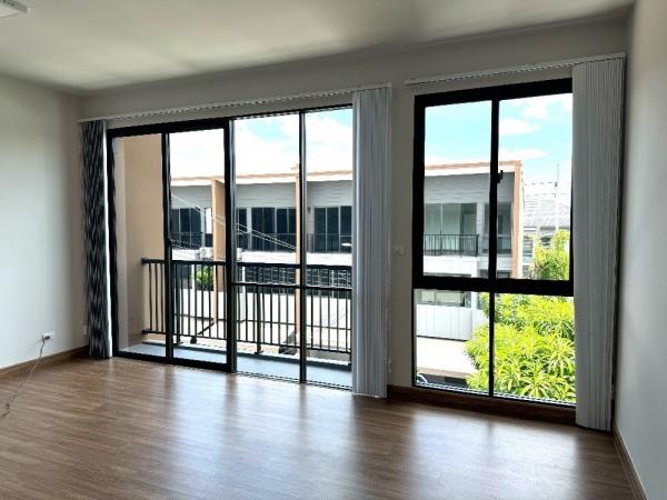 ��ا෾ �� All Living