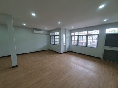 ��ҹ�Ѫ�� �Թᴧ