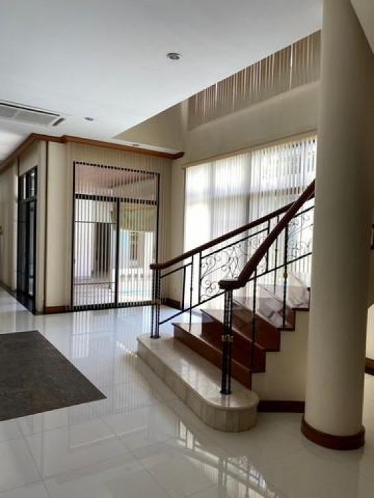 ��ҹ������� �� Airatda