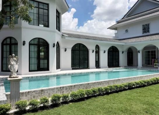 ��ҹSwimming 201 ���ҧ��