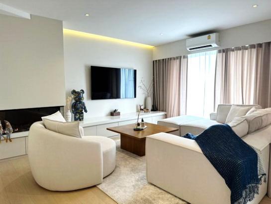 �Ѳ�� �� Nuttapong