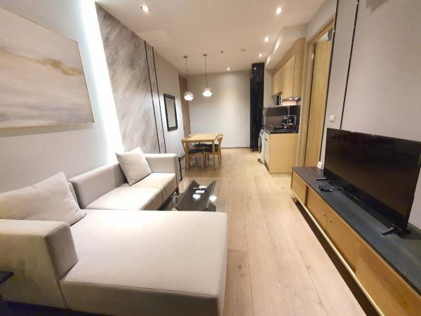 ��ا෾ �� All Living