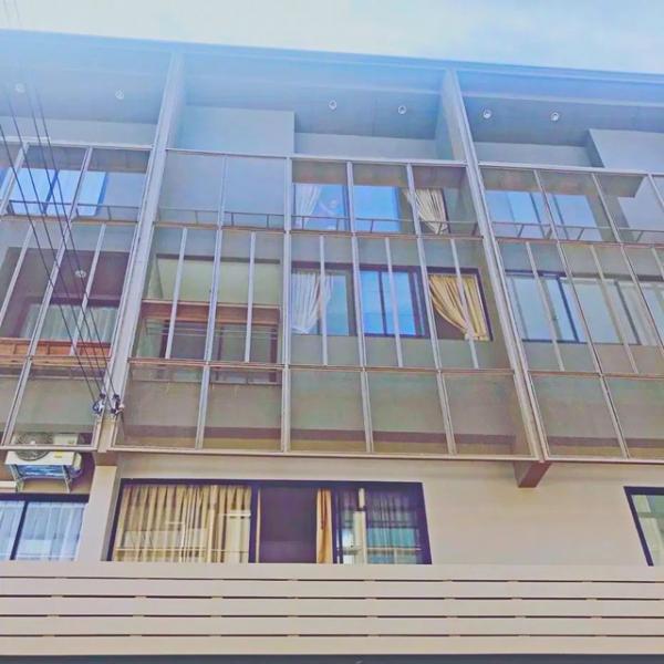 ทาวน์โฮม modern ทาวน์โฮม modern