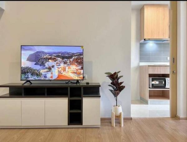 �ҧ��Ѵ �� All Living