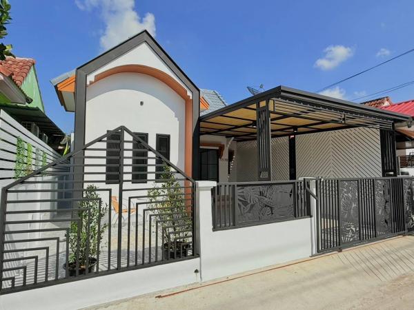 บ้าน ต้นซอย บ้าน ต้นซอย