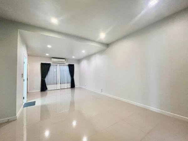 �Ҥ�þҳԪ�쨴����¹����ѷ�� �ҧ���