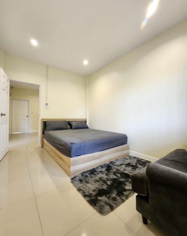 ทาวน์เฮ้าส์พร้อมเฟอร์ ลาดพร้าว ทาวน์เฮ้าส์พร้อมเฟอร์ ลาดพร้าว