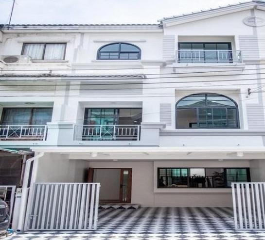 ���ͧ �� biw