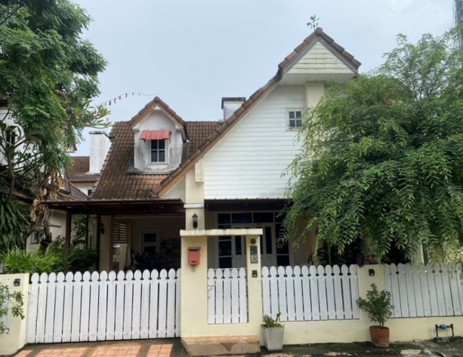 �ź��� �� A House property