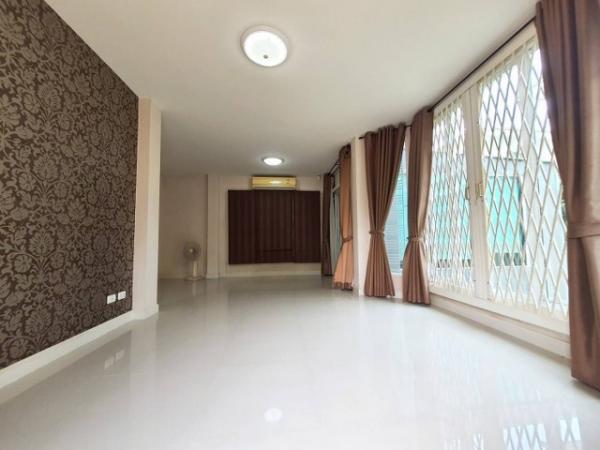 ��º�ҹ ���ͧ������չ������