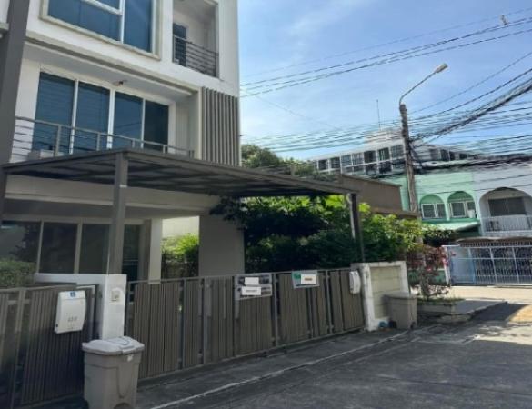 �ӹѡ�ҹ Lumpini