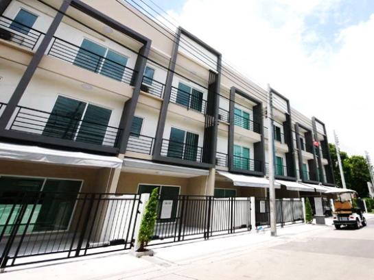 �ǹ��ǧ �� Nuttapong