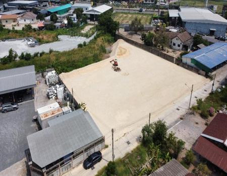 �ź��� �� incube