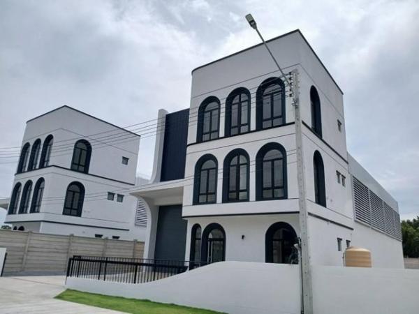 �����ҹ� �� biw