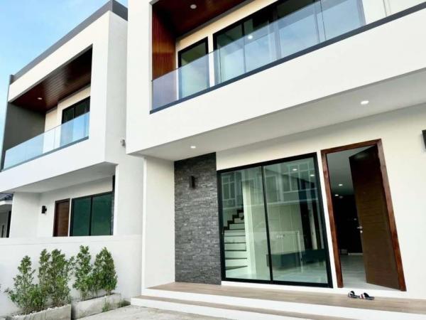 ���ͧ �� onanong khumaphao