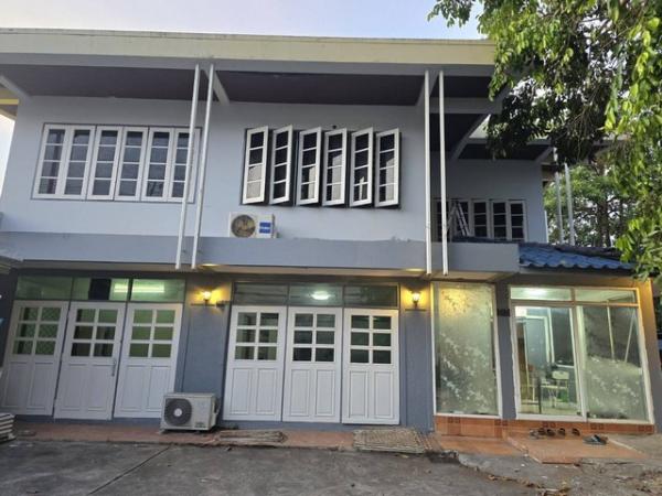 บ้าน 8 ห้องนอน บ้าน 8 ห้องนอน