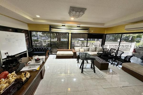 ��º�ҹ �չ���ա�ا෾