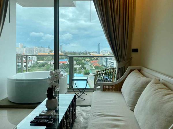 Pattaya dot Property