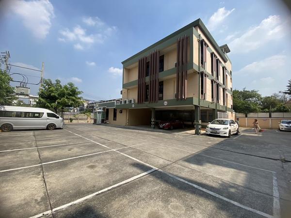 สำนักงาน กรุงเทพ ที่จอดรถ สำนักงาน กรุงเทพ ที่จอดรถ