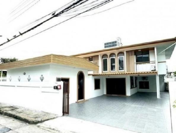 ��ҹ������������������� ���¢�ҧ