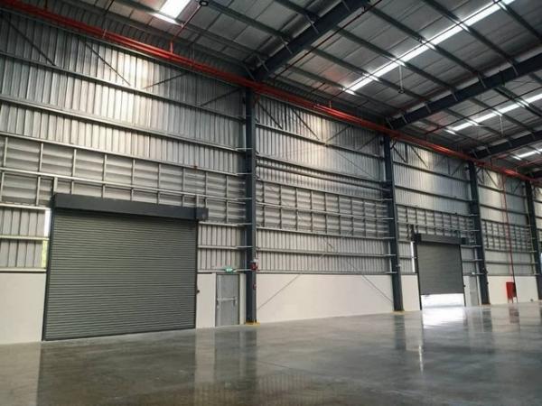 โรงงานที่จอดรถบรรทุก เมืองระยอง