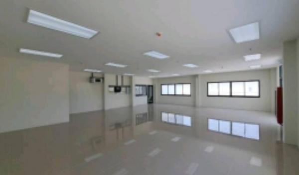 โรงงานที่จอดรถบรรทุก เมืองระยอง