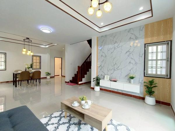 บ้าน ใกล้โรงพยาบาลนพรัตน์