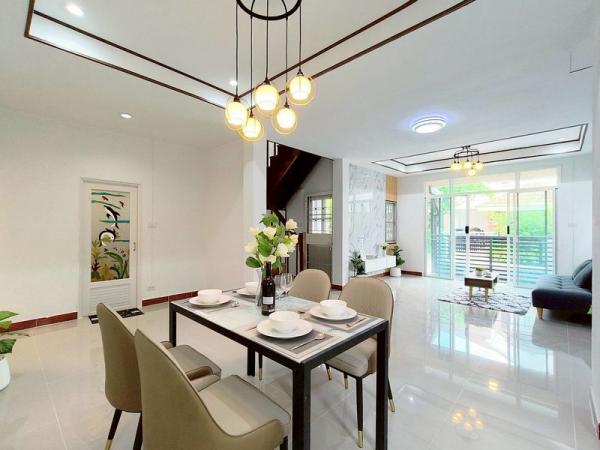 บ้าน ใกล้โรงพยาบาลนพรัตน์