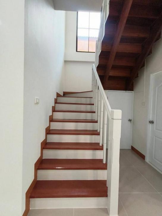 บ้าน ใกล้โรงพยาบาลนพรัตน์