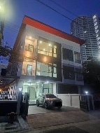 ����Ϳ��� 45 ���ҧ�Ҩ�بѡ� ��ا෾