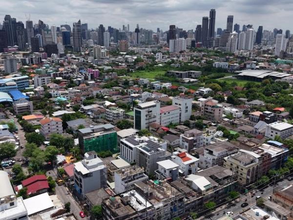 ���Թ���ҧ������������ �Ѳ��