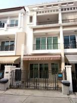 ������ ��ǹ����