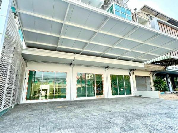 �Ҥ�þҳԪ��ҧ�л� ��ا෾��ҹ��